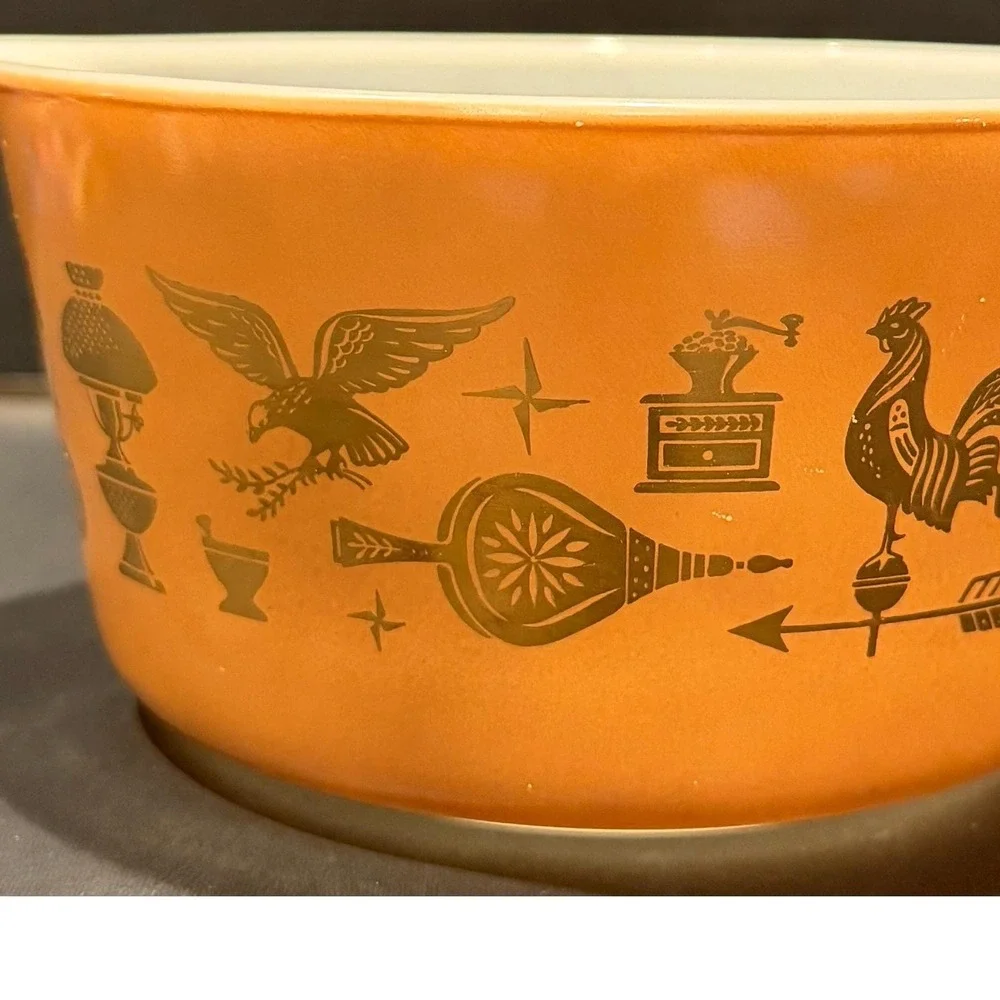 Vintage Pyrex Early American Cinderella Mixing‎ Bowl 441 Orange Gold 1.5 Pt
